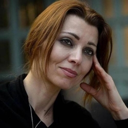 Elif Şafak